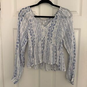 True Craft Blue and White Patterned Blouse